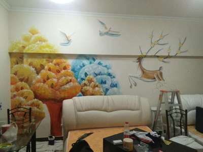 6南京手繪墻畫沙發背景墻彩繪快樂的麋鹿